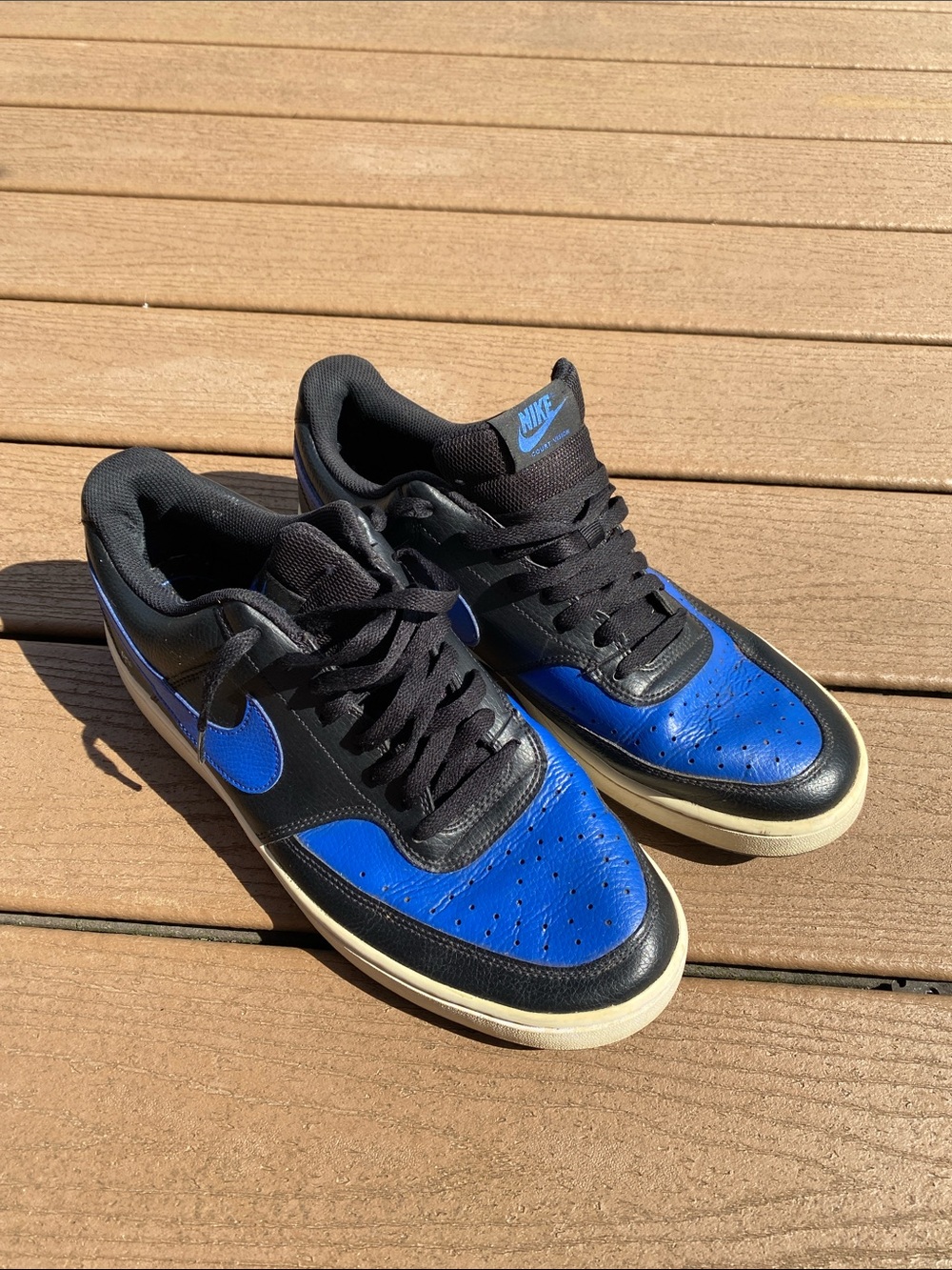 Nike Men’s Low-Top Sneakers in Black and Royal Blue